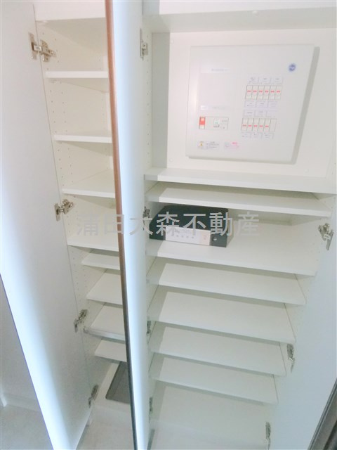 ハーモニーレジデンス蒲田アートヴィラの設備|玄関収納