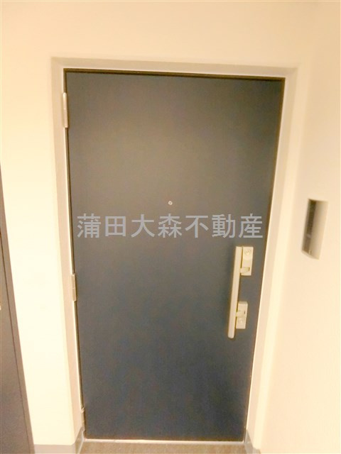 ハーモニーレジデンス蒲田アートヴィラの玄関