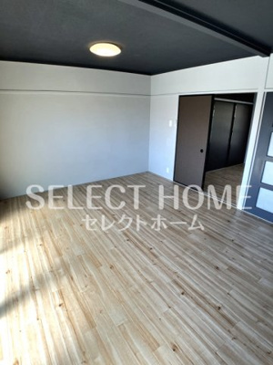 【居間・リビング】 | 鶴田マンション | ゆったりとした居間です