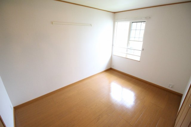 ルナ　パレス　Bの寝室|※お部屋により仕様が異なる場合があります