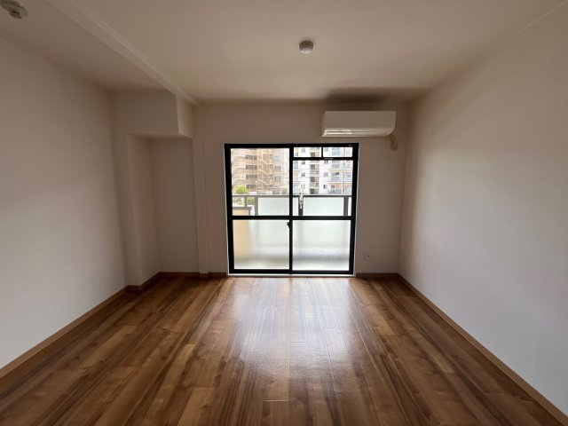 プラチナコート青山の居間・リビング