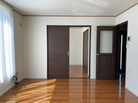 【居間・リビング】 | 北見市田端町１８番地５７　新築戸建て