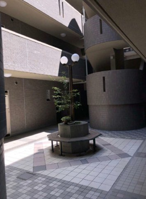 【中庭】 | アールヴェール中村橋