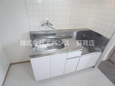 【キッチン】 | フレグランス湯浅 | コンパクトなキッチンで掃除もラクラク