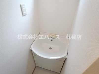 【独立洗面台】 | フレグランス湯浅 | 独立洗面台、小物を置くことができて便利です