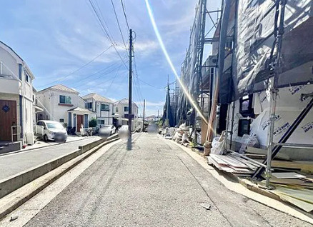 保土ケ谷区峰岡町 戸建ての前面道路含む現地写真|前面道路含む現地写真です