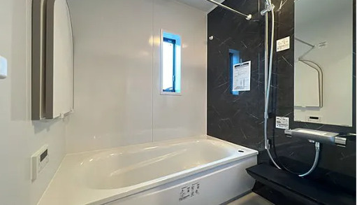 保土ケ谷区峰岡町 戸建ての浴室|きれいなお風呂です