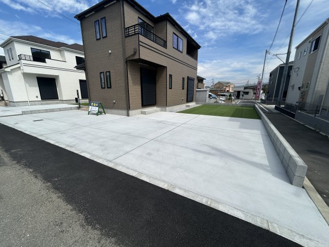 新築　前橋市天川大島町　Heartful　Town　B号棟の駐車場|現地写真　駐車スペースは並列4台分可能です！
