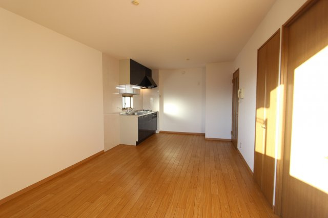 スタジオーネの居間・リビング|参考写真です。現況優先。