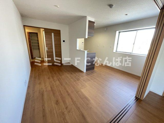 TRICERA Courtの居間・リビング