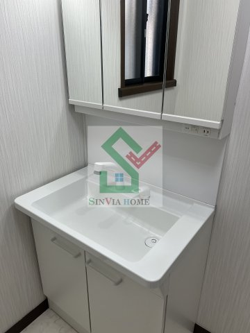 石神一丁目戸建の独立洗面台