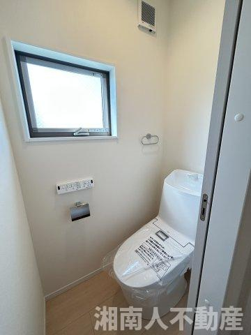 藤沢市石川１丁目２９－７新築戸建のトイレ|落ち着いたトイレです