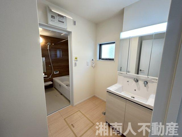 藤沢市石川１丁目２９－７新築戸建の独立洗面台|使いやすい独立洗面台です