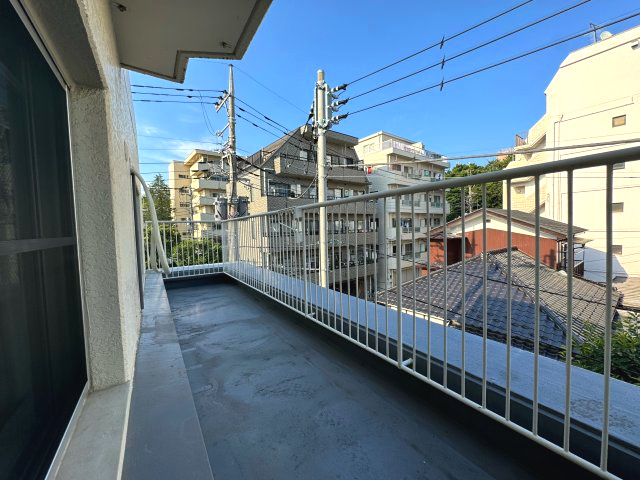 パーク・ハイム府中のバルコニー|ルーフバルコニー(約１４.０６㎡)