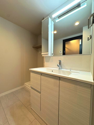 パーク・ハイム府中の独立洗面台|パナソニック洗面化粧台(LED三面鏡)