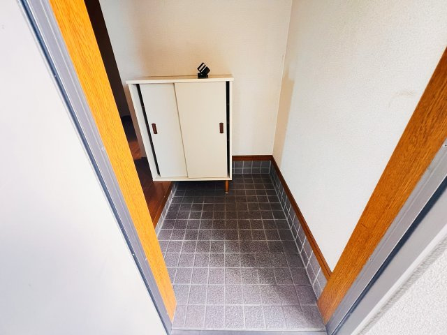 サンシャインハイツの玄関