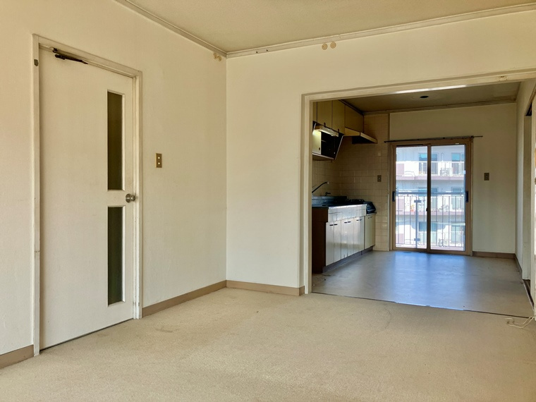 さつき住宅２５号棟の居間・リビング