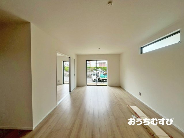 春日井市藤山台12期(全2棟)の居間・リビング