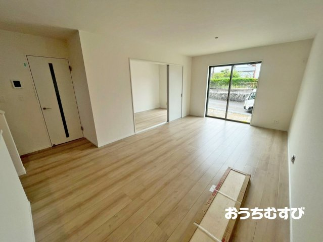 春日井市藤山台12期(全2棟)の居間・リビング