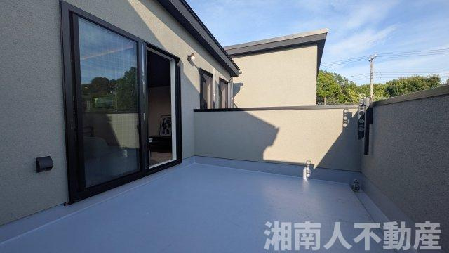 藤沢市大庭５１４２－２新築戸建のバルコニー|暖かな日差しのふりそそぐバルコニー
