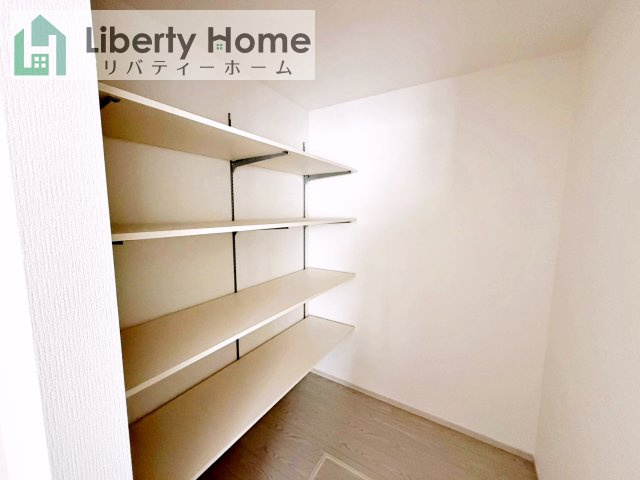 土浦市おおつ野３期　新築戸建　1号棟の収納