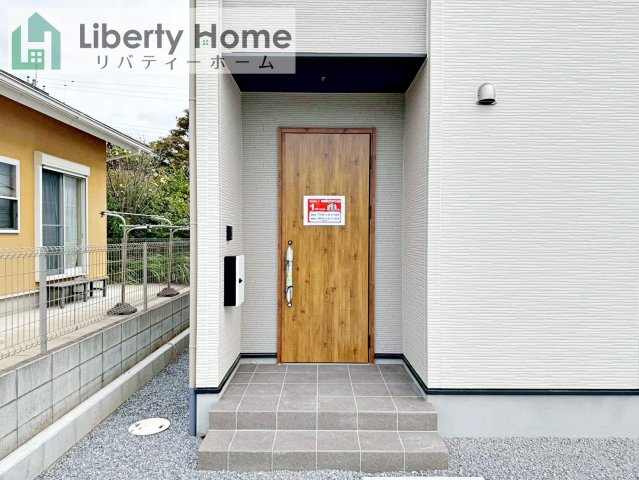 土浦市おおつ野３期　新築戸建　1号棟の玄関