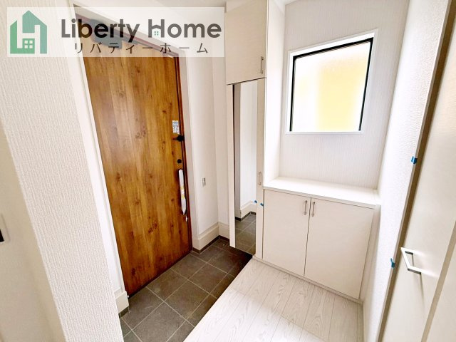 土浦市おおつ野３期　新築戸建　1号棟の玄関