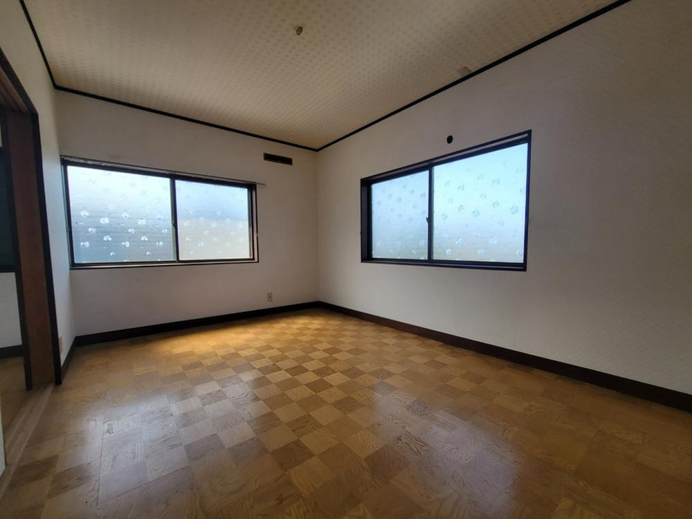 氷室台1丁目　中古一戸建ての洋室|洋室7.0帖
■物件内覧・資金計画相談・住宅ローン相談、リフォーム相談、お問合せ受付中■
※当日・翌日のご内覧、ご相談はお電話でのお問合せがスムーズです！