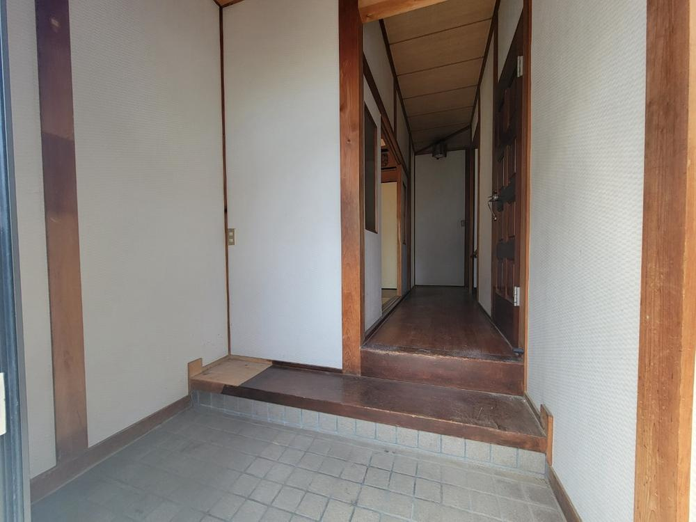 氷室台1丁目　中古一戸建ての玄関|■物件内覧・資金計画相談・住宅ローン相談、リフォーム相談、お問合せ受付中■
※当日・翌日のご内覧、ご相談はお電話でのお問合せがスムーズです！