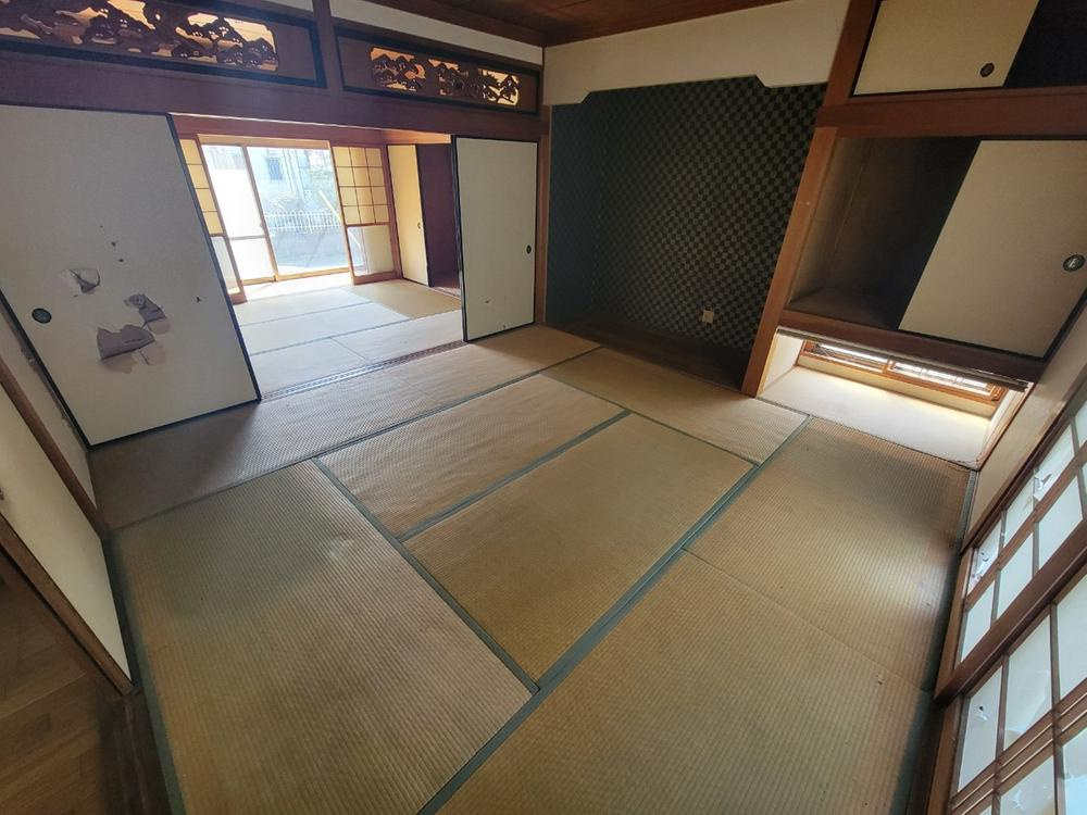 氷室台1丁目　中古一戸建ての和室|和室8.0帖
■物件内覧・資金計画相談・住宅ローン相談、リフォーム相談、お問合せ受付中■
※当日・翌日のご内覧、ご相談はお電話でのお問合せがスムーズです！