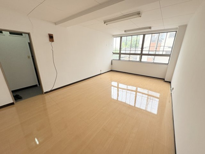 【居間・リビング】 | 琴岡ビル