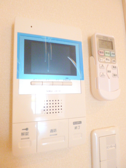 Ｐｕｅｏ明大前のセキュリティ|★ＴＶモニタ付きドアホン★