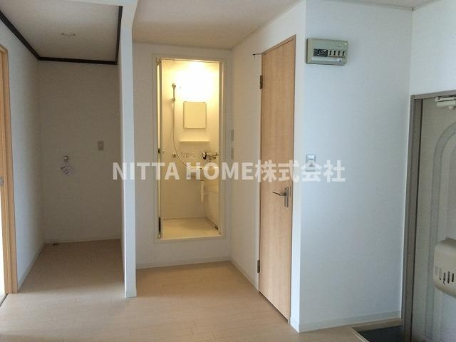 コーポローレルの玄関|十分なスペースの玄関です★