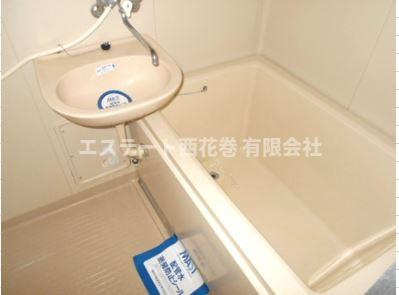 ブルージュの浴室