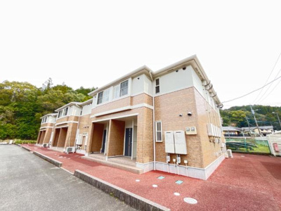 【外観】 | グランドコート　エスポア | 外観写真（昼）