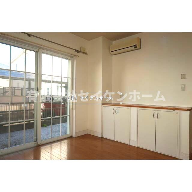 にっさい花みず木中古戸建の洋室|きれいな洋室です