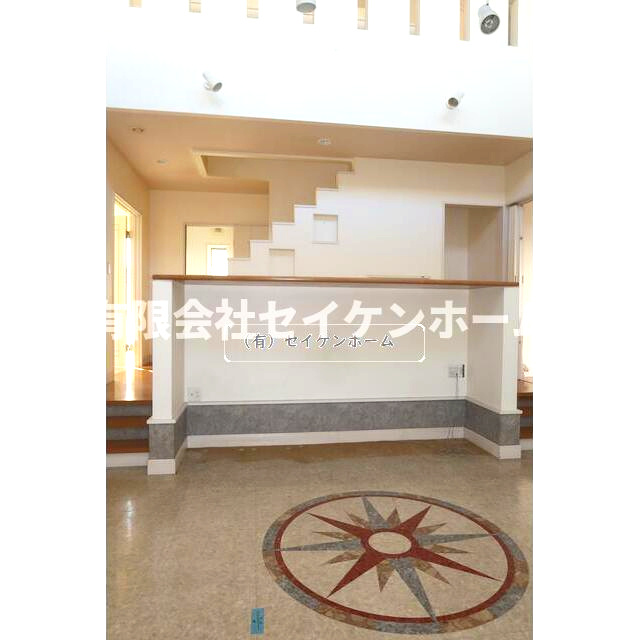 にっさい花みず木中古戸建の居間・リビング