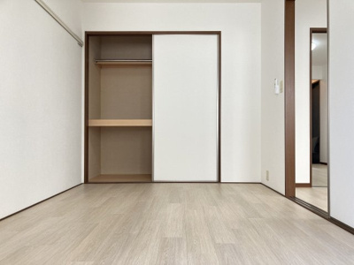 【洋室】 | カーサ・ベルディ