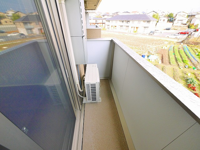 グランデ・フェリーチェ　R棟のバルコニー|落ち着いた時間を過ごせるバルコニーです