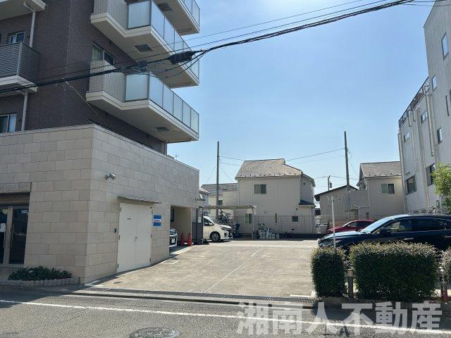 ミオカステーロ湘南台の駐車場