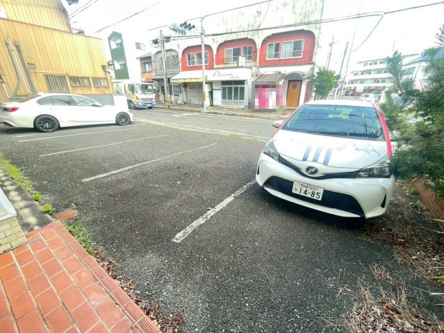 緑区鳴海町宿地の駐車場