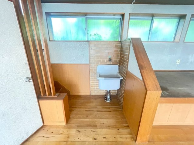 緑区鳴海町宿地の洗面所