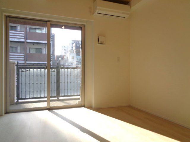 レジディア新宿御苑の画像