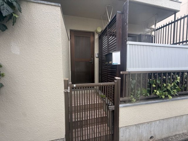グリーンマンションのエントランス