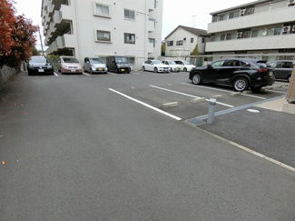 【駐車場】