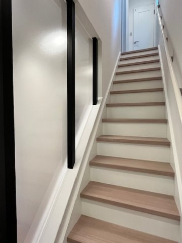 篠原南町４丁目新築戸建のその他|階段