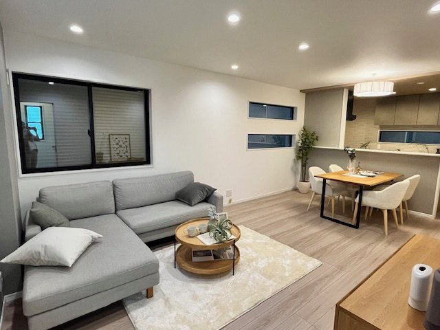 篠原南町４丁目新築戸建の居間・リビング