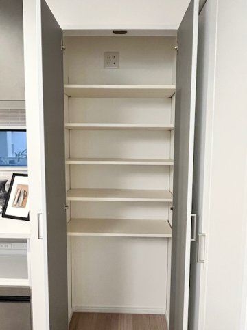 篠原南町４丁目新築戸建の収納|カップボード横収納