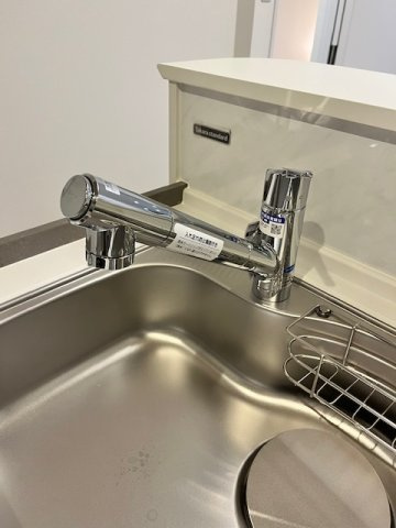 篠原南町４丁目新築戸建のキッチン|浄水機能付き水栓