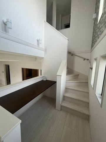 中古住宅　舟橋町2丁目の内装|階段